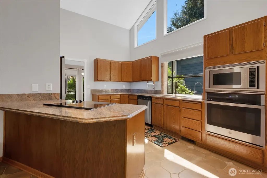 16208 90th Avenue Ct E Puyallup WA 98375