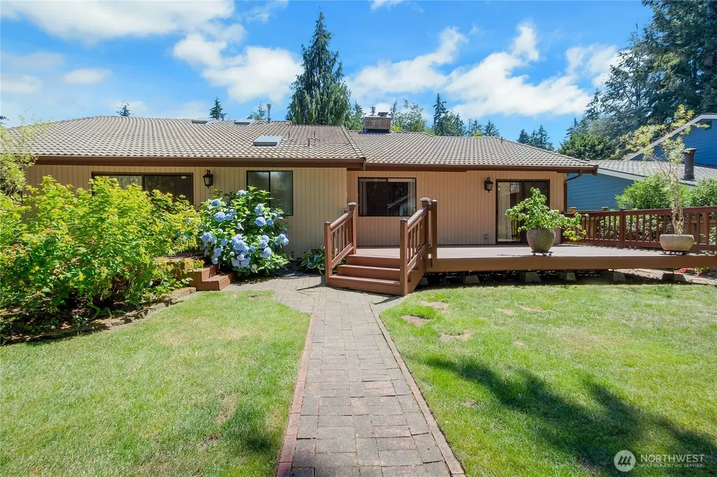 16208 90th Avenue Ct E Puyallup WA 98375