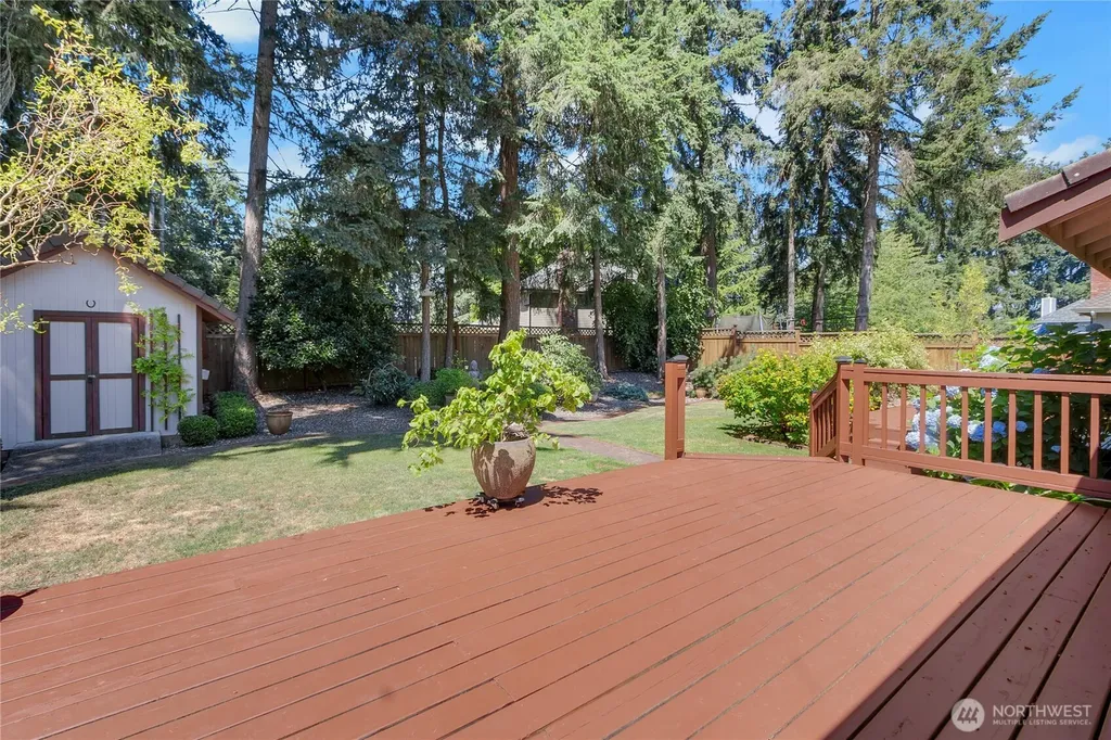 16208 90th Avenue Ct E Puyallup WA 98375