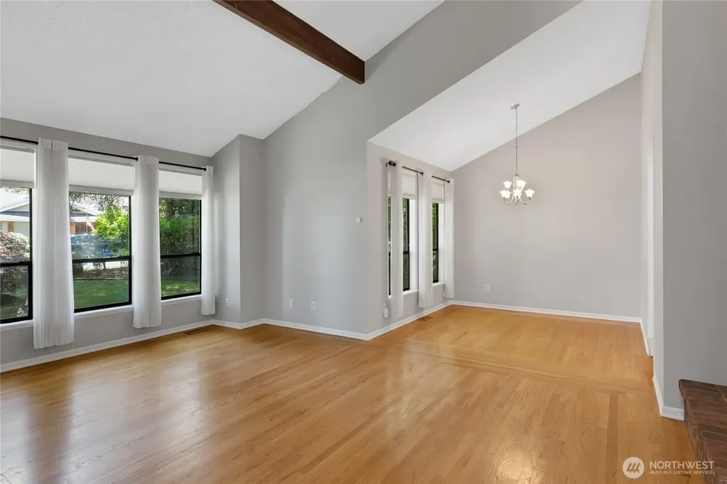 16208 90th Avenue Ct E Puyallup WA 98375