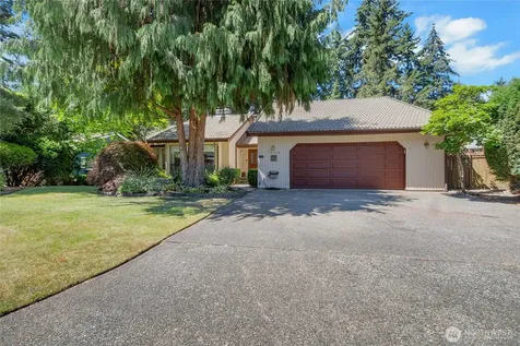16208 90th Avenue Ct E Puyallup WA 98375