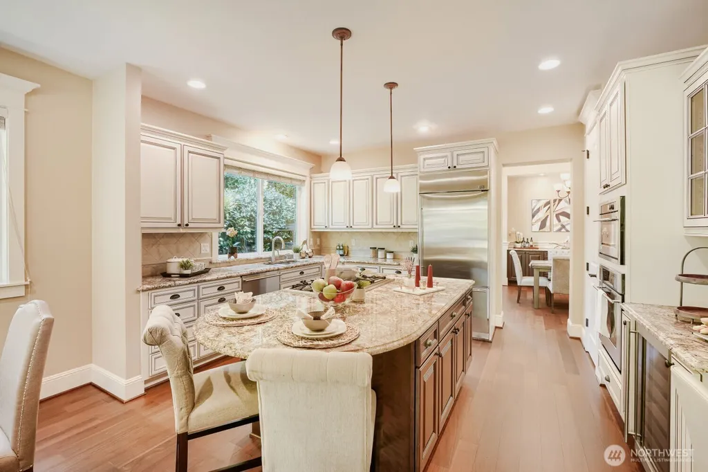 13042 NE 8th Street Bellevue WA 98005