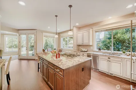 13042 NE 8th Street Bellevue WA 98005