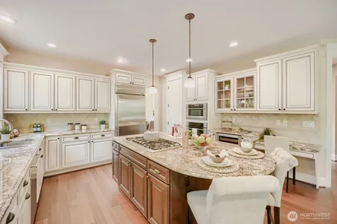 13042 NE 8th Street Bellevue WA 98005