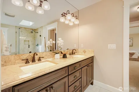 13042 NE 8th Street Bellevue WA 98005