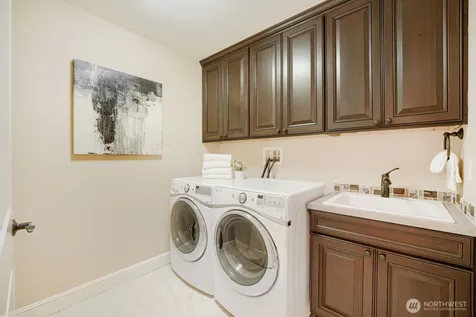 13042 NE 8th Street Bellevue WA 98005