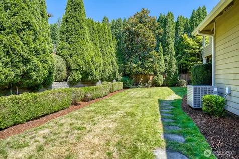 13042 NE 8th Street Bellevue WA 98005