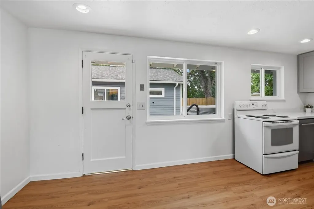 851 Pierce Avenue NE Renton WA 98056
