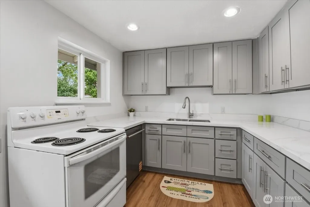 851 Pierce Avenue NE Renton WA 98056