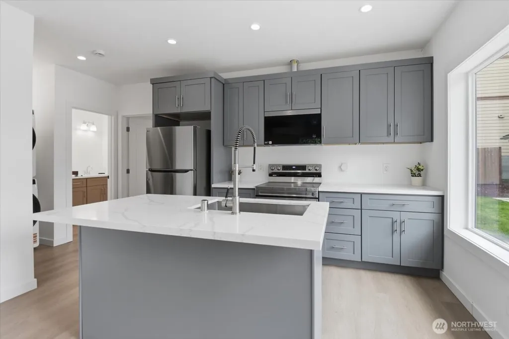 851 Pierce Avenue NE Renton WA 98056