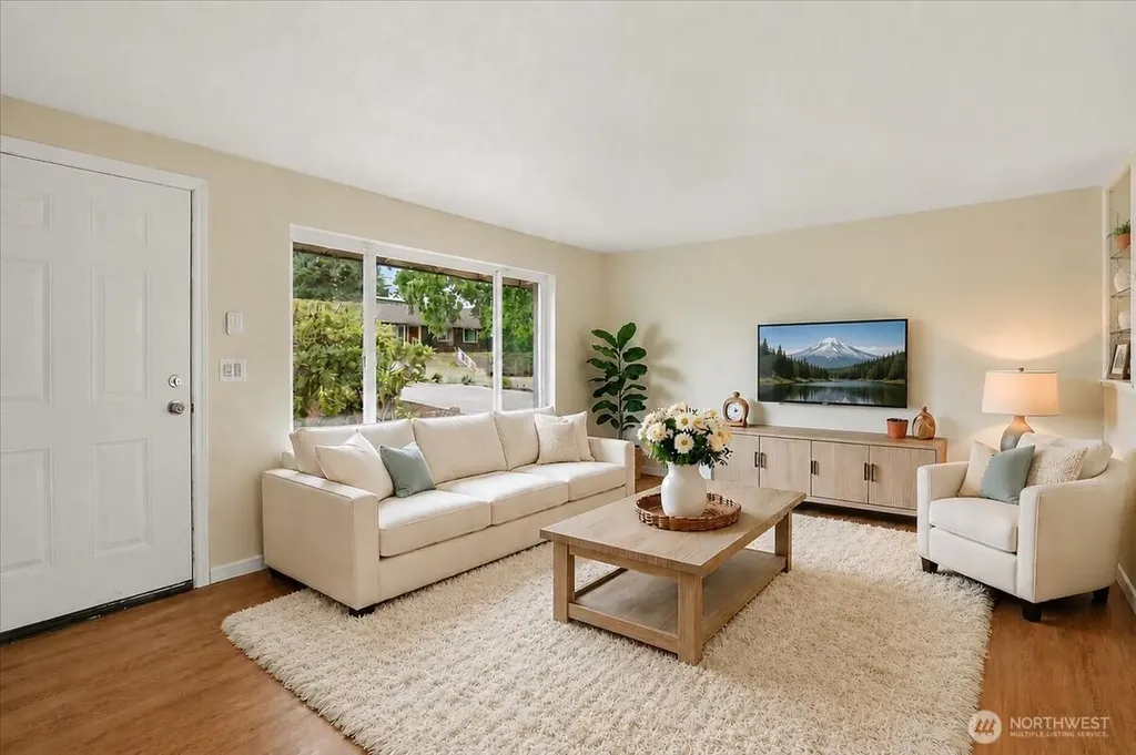 851 Pierce Avenue NE Renton WA 98056