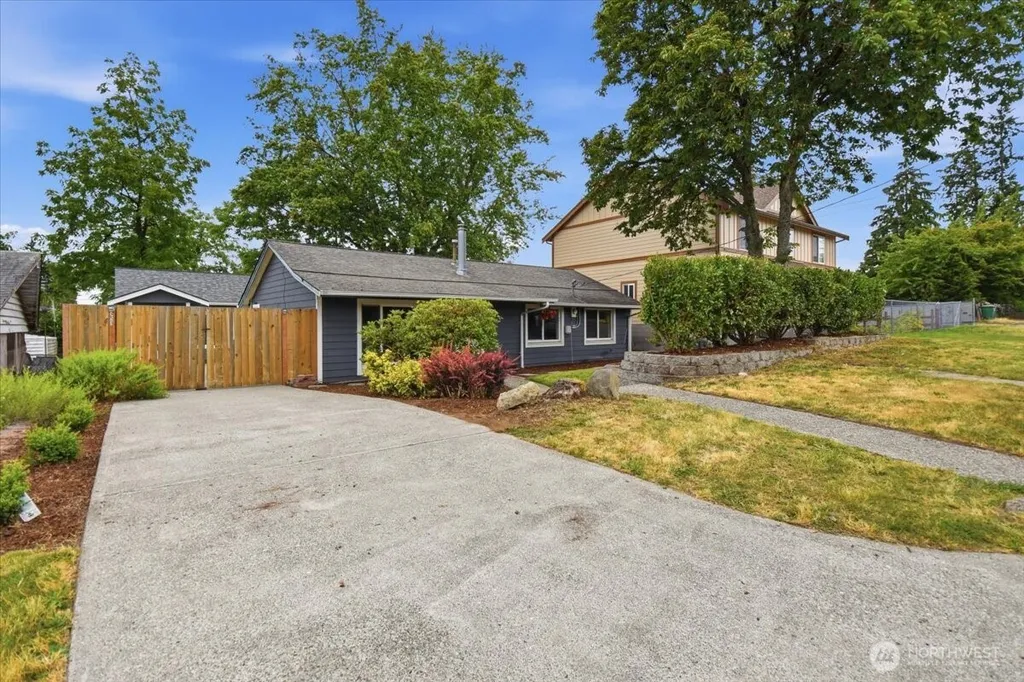 851 Pierce Avenue NE Renton WA 98056