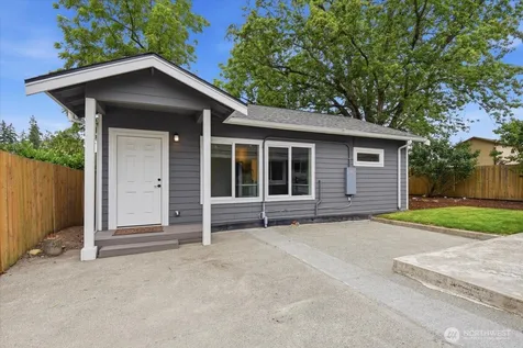 851 Pierce Avenue NE Renton WA 98056