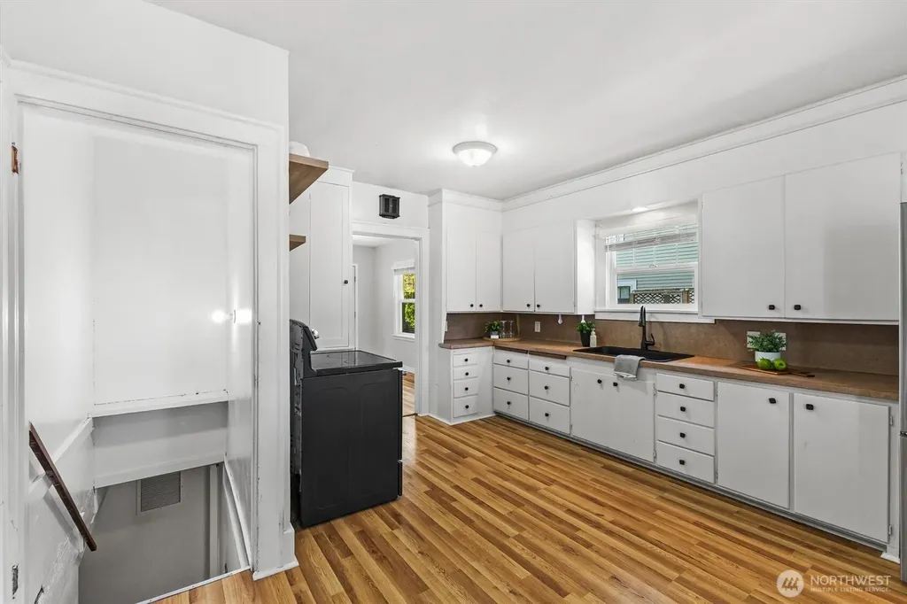2827 Walnut Street Bellingham WA 98225