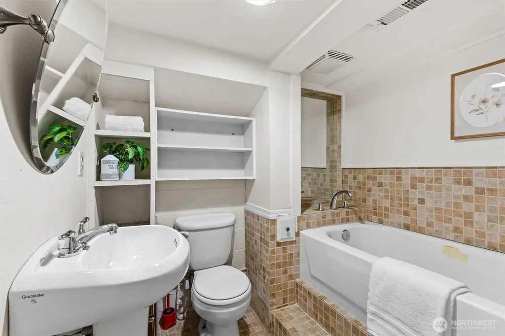 2827 Walnut Street Bellingham WA 98225