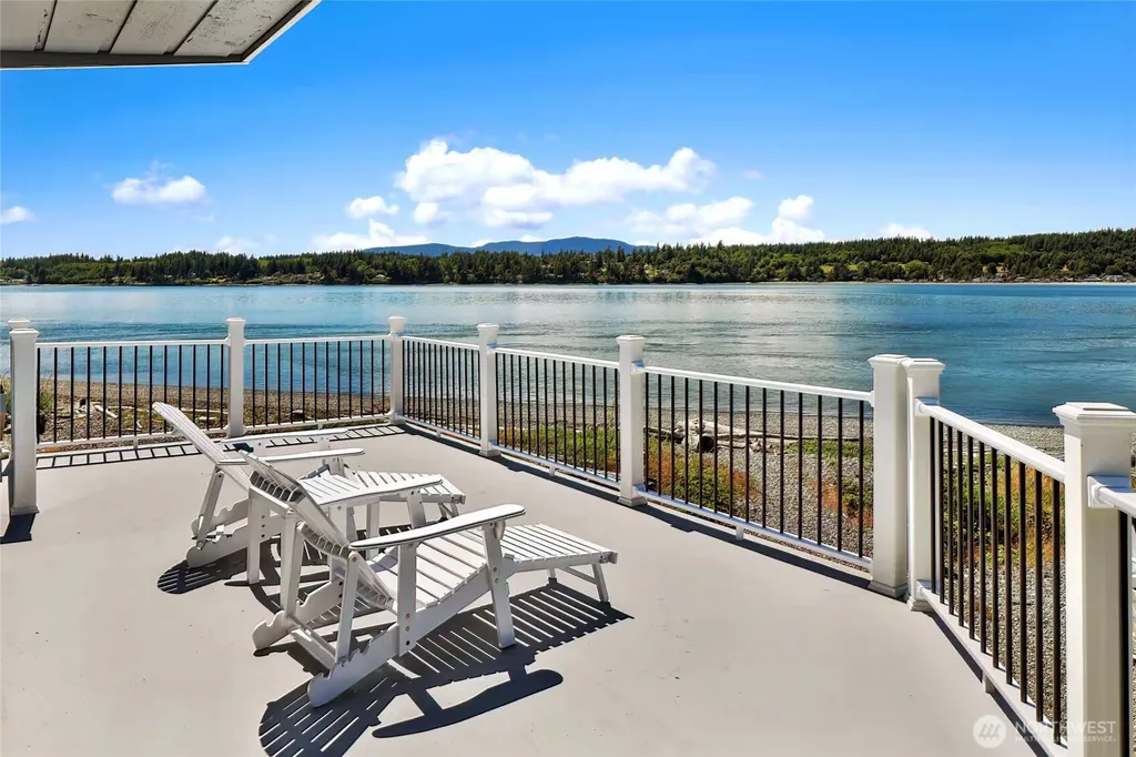 2585 Lummi View Drive Bellingham WA 98226