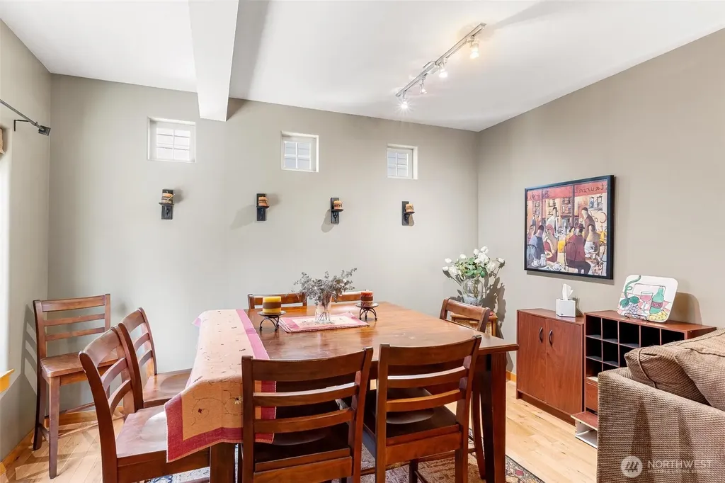 6617 198th Place SW Lynnwood WA 98036