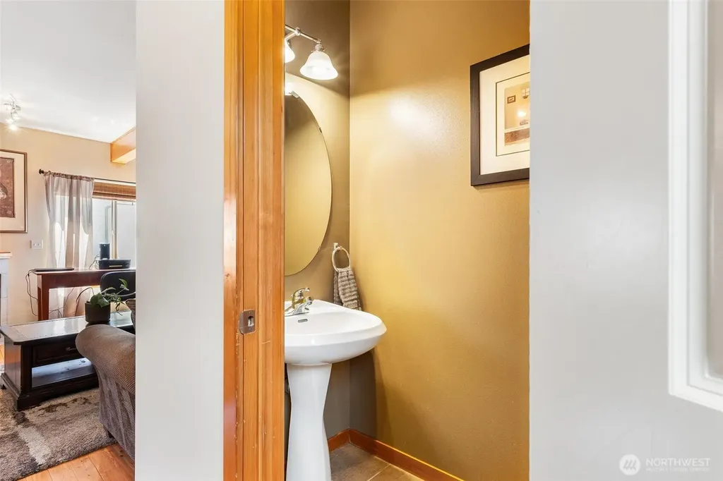 6617 198th Place SW Lynnwood WA 98036