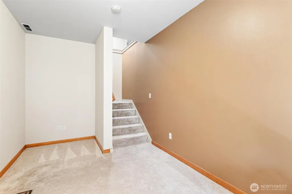 6617 198th Place SW Lynnwood WA 98036