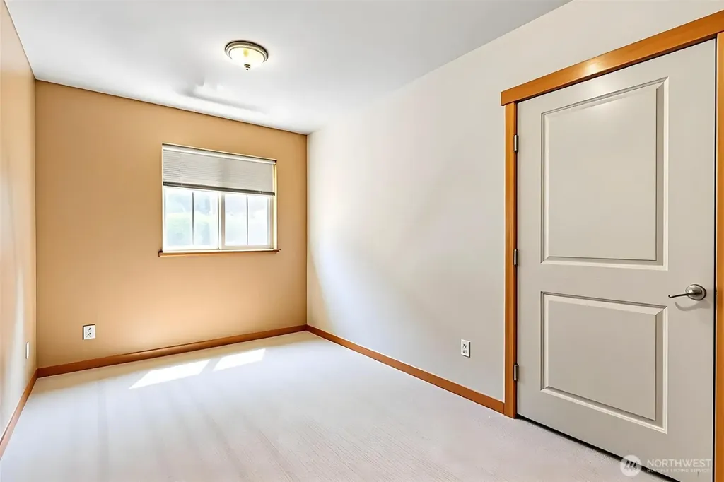 6617 198th Place SW Lynnwood WA 98036