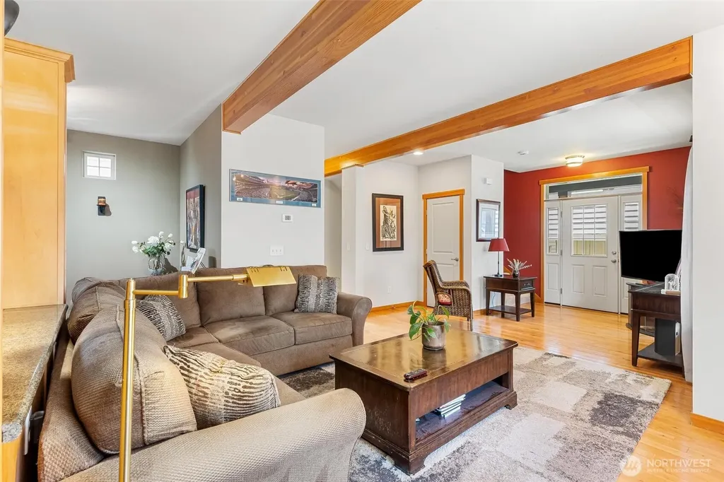 6617 198th Place SW Lynnwood WA 98036
