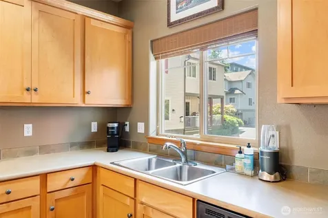 6617 198th Place SW Lynnwood WA 98036