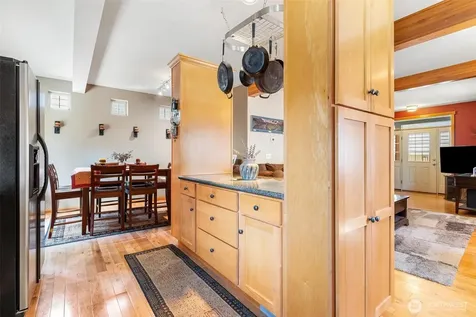 6617 198th Place SW Lynnwood WA 98036
