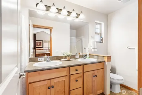 6617 198th Place SW Lynnwood WA 98036
