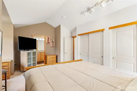 6617 198th Place SW Lynnwood WA 98036