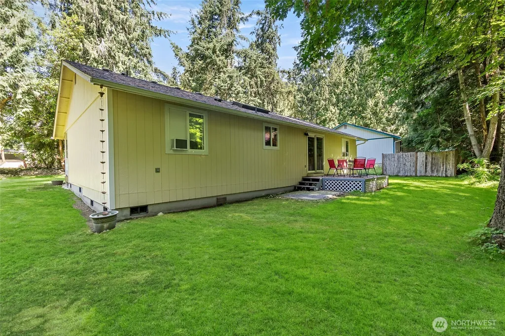 21827 Crest Lane SE Yelm WA 98597