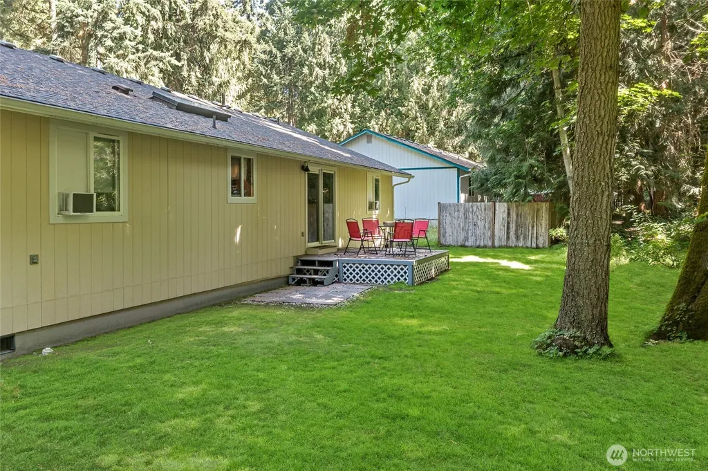 21827 Crest Lane SE Yelm WA 98597