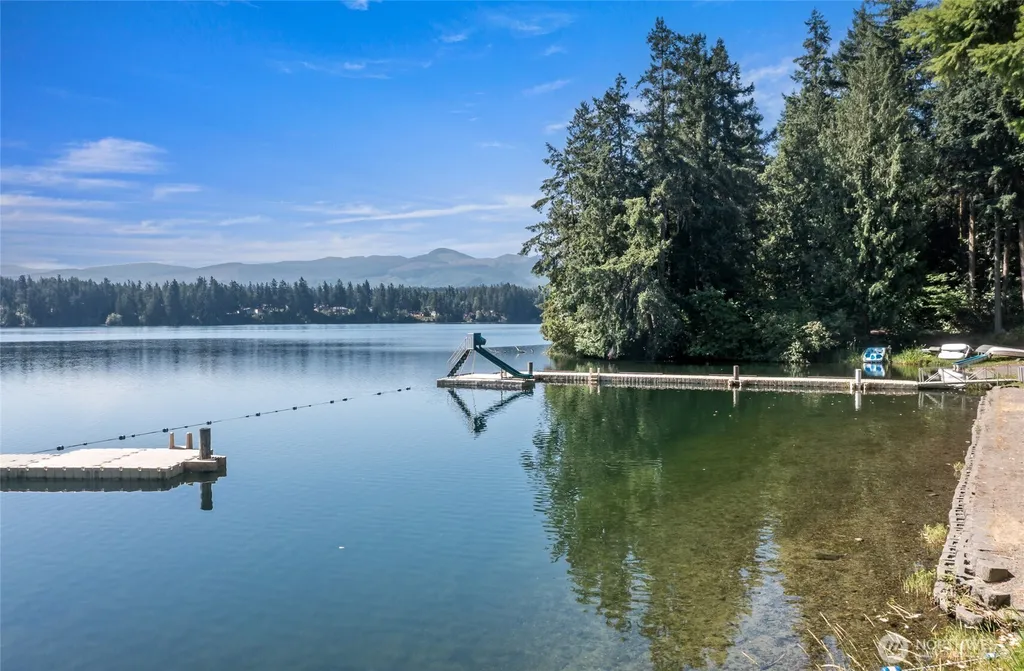 21827 Crest Lane SE Yelm WA 98597