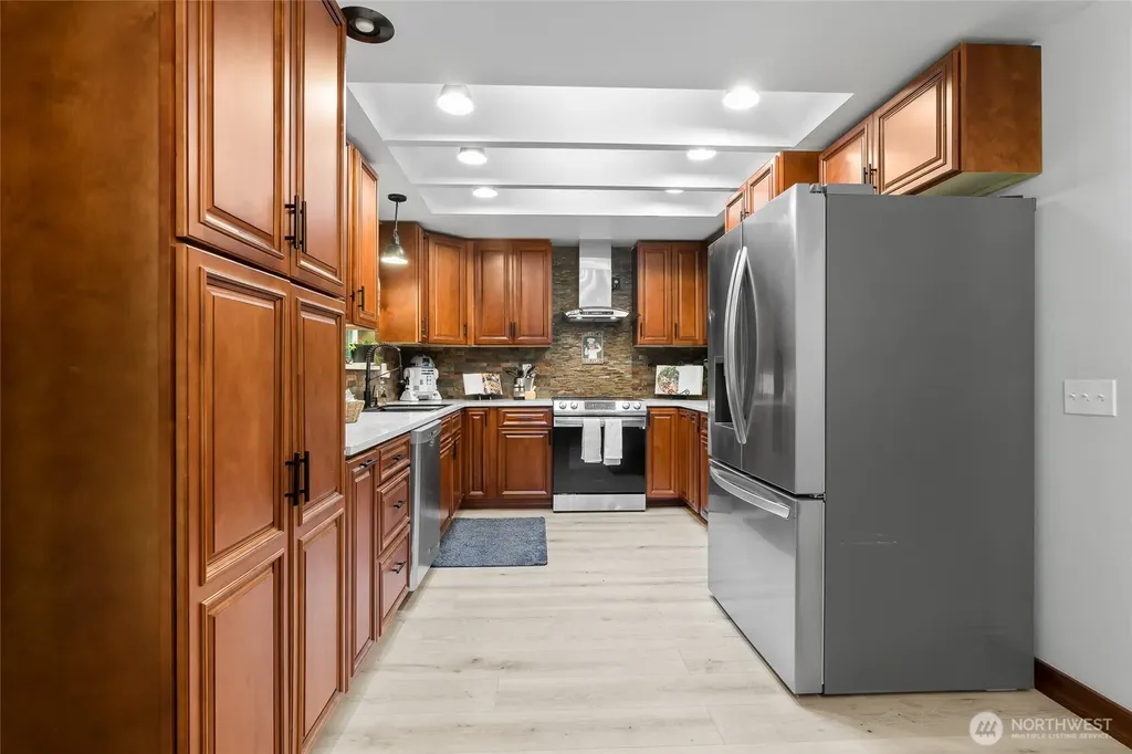 21827 Crest Lane SE Yelm WA 98597