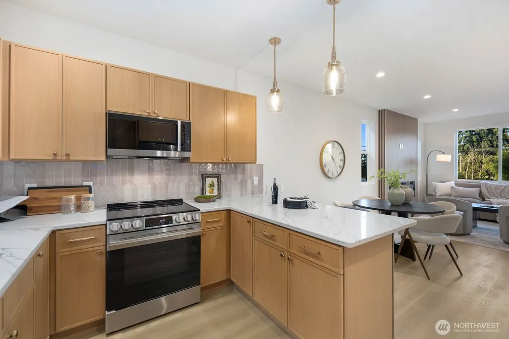 13321 3rd Avenue NE Seattle WA 98125