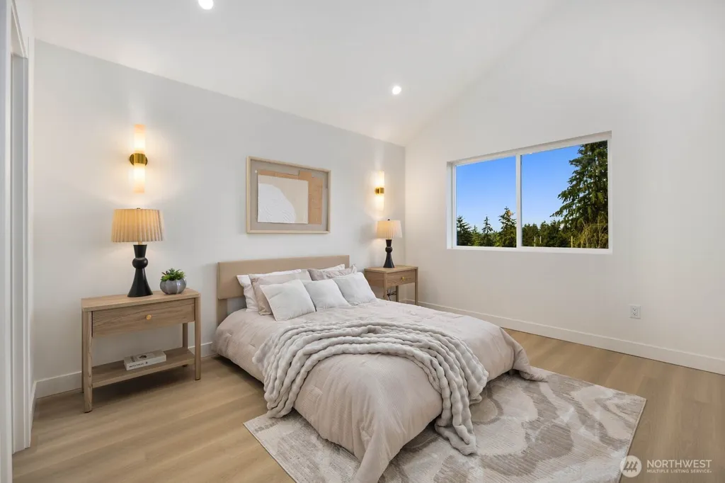 13321 3rd Avenue NE Seattle WA 98125