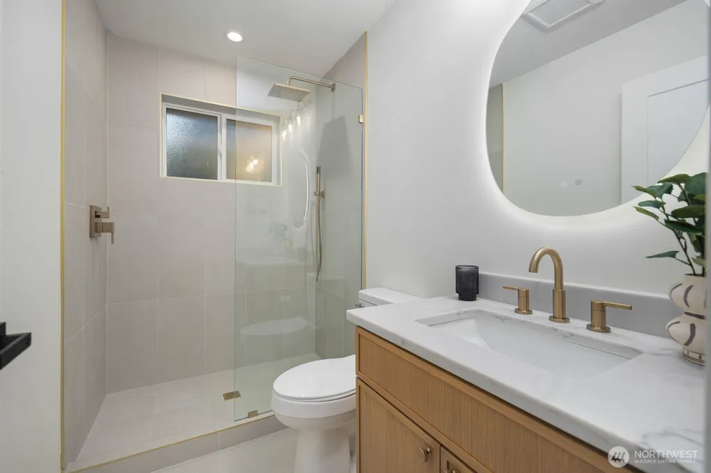 13321 3rd Avenue NE Seattle WA 98125