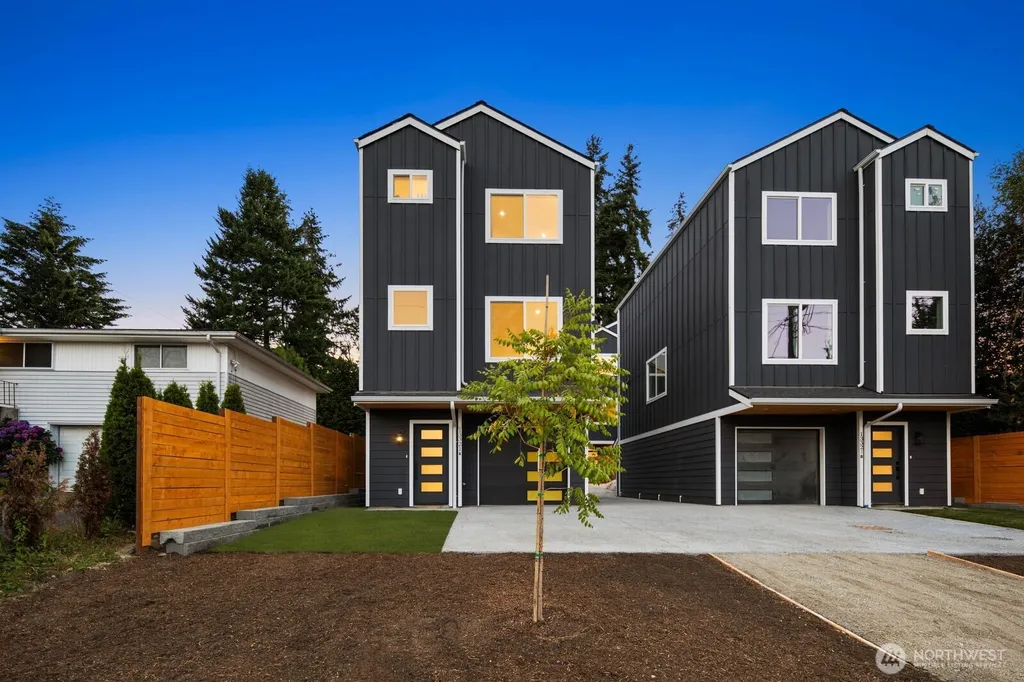 13321 3rd Avenue NE Seattle WA 98125