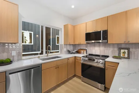 13321 3rd Avenue NE Seattle WA 98125