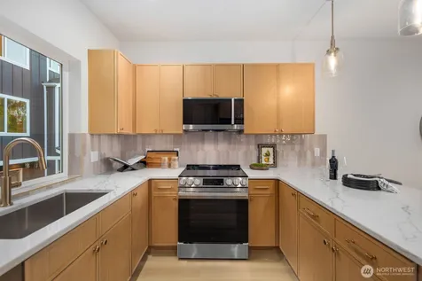 13321 3rd Avenue NE Seattle WA 98125