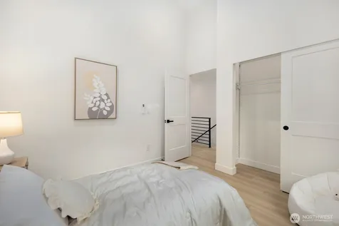 13321 3rd Avenue NE Seattle WA 98125