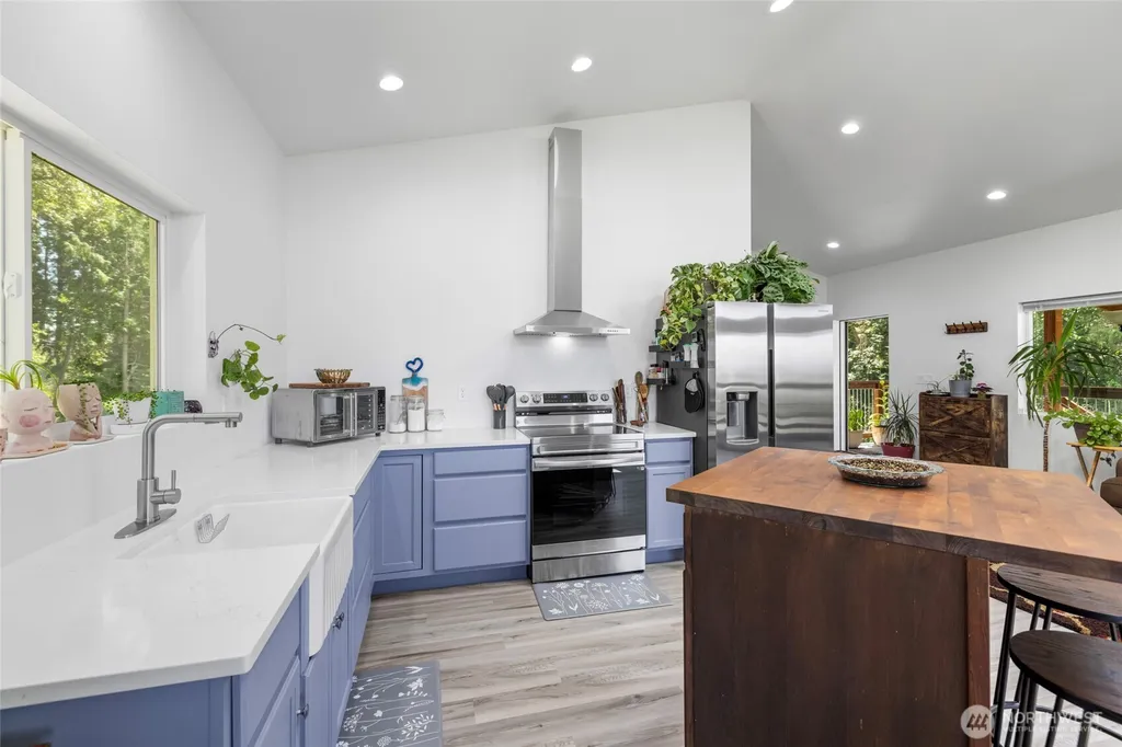 4919 G Loop Road Bow WA 98232