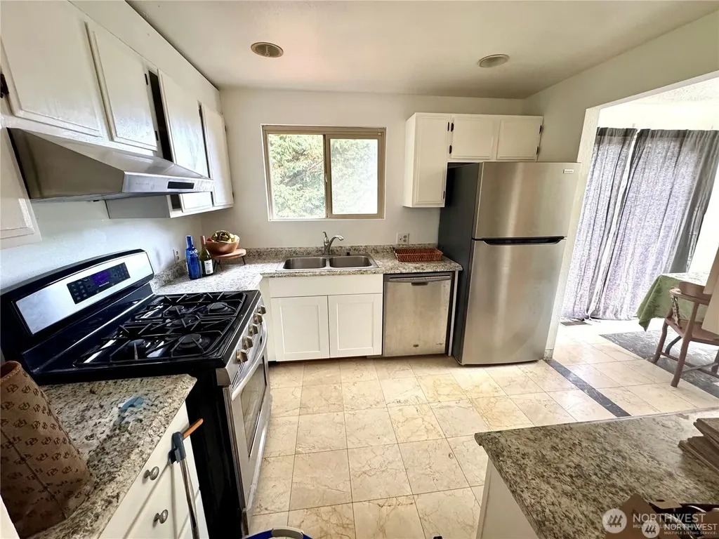 4016 Burton Place W Seattle WA 98199