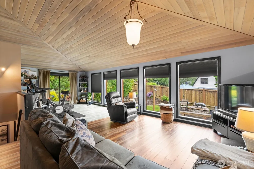 24905 Jim Creek Road Arlington WA 98223