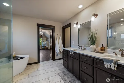 15012 86th Avenue E Puyallup WA 98375
