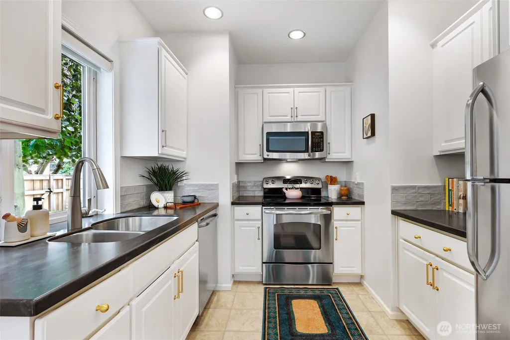 2110 California Avenue SW Seattle WA 98116