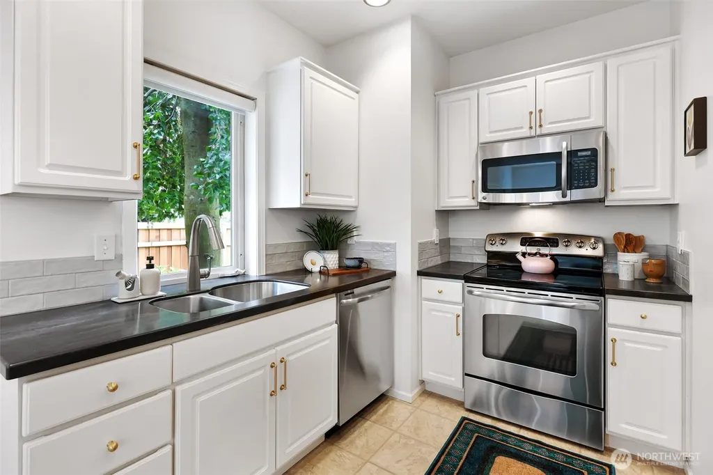 2110 California Avenue SW Seattle WA 98116