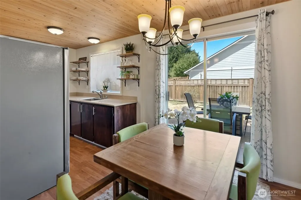 4325 152nd Street SW Lynnwood WA 98087