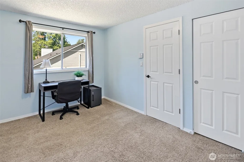 4325 152nd Street SW Lynnwood WA 98087