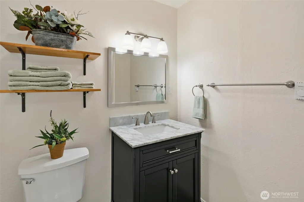 4325 152nd Street SW Lynnwood WA 98087
