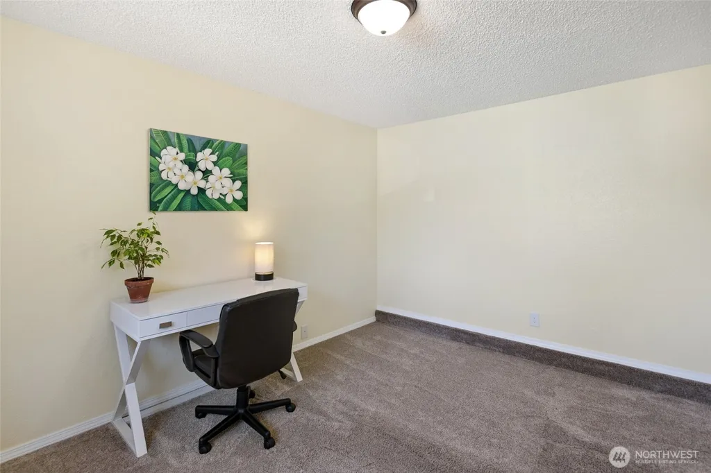 4325 152nd Street SW Lynnwood WA 98087